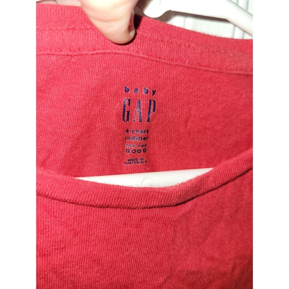Baby Gap long-sleeve tee (AG53)